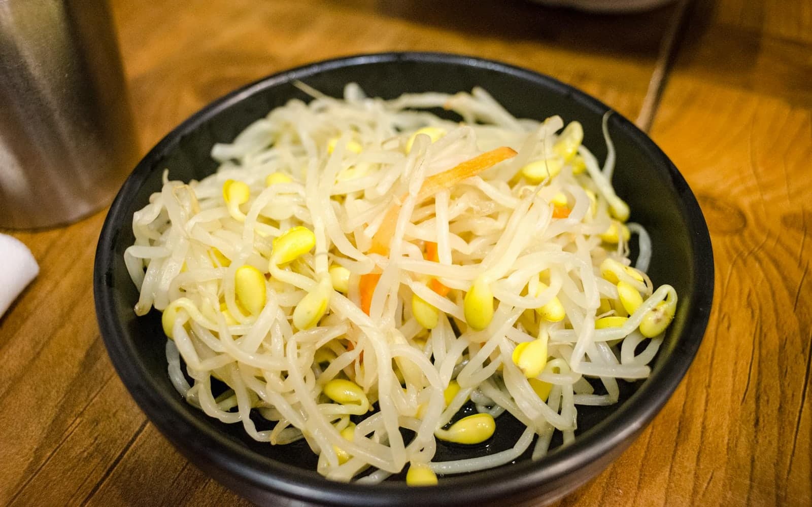 Kongnamul Guk finished dish